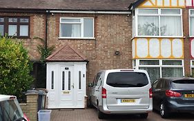 Cozy And Spacious Doublebed Room In Chingford Room 2